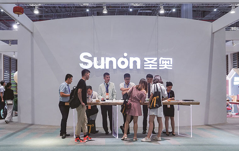圣奧辦公家具展品成上海家博會網紅