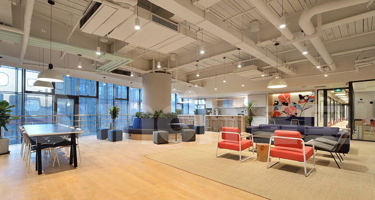 圣奧辦公家具為WeWork設(shè)計多元化休閑空間實拍圖