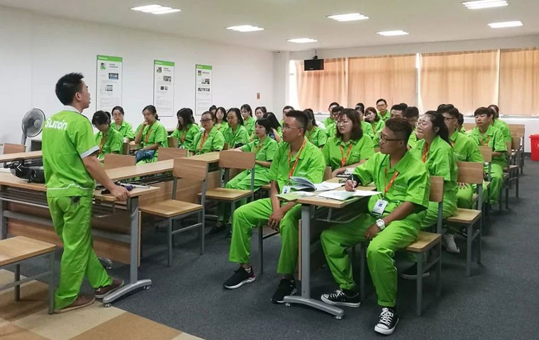 36所大學56名學子組團到圣奧拜師學藝