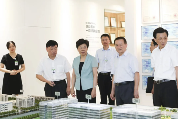 浙江省政協主席葛慧君一行到圣奧參觀指導