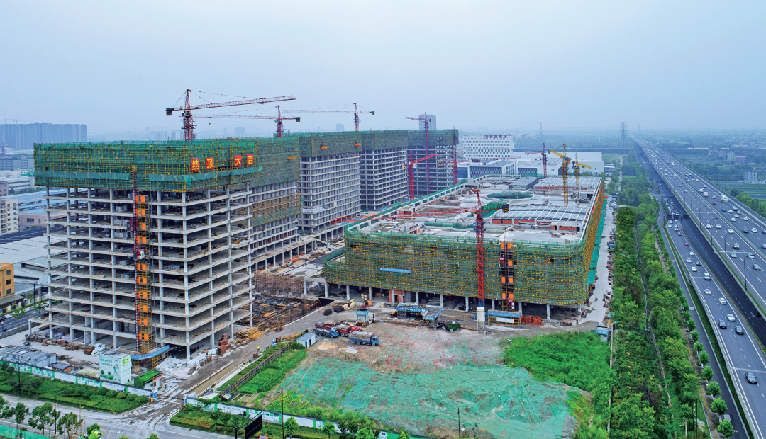 圣奧辦公家具國際家具生產基地全面結頂