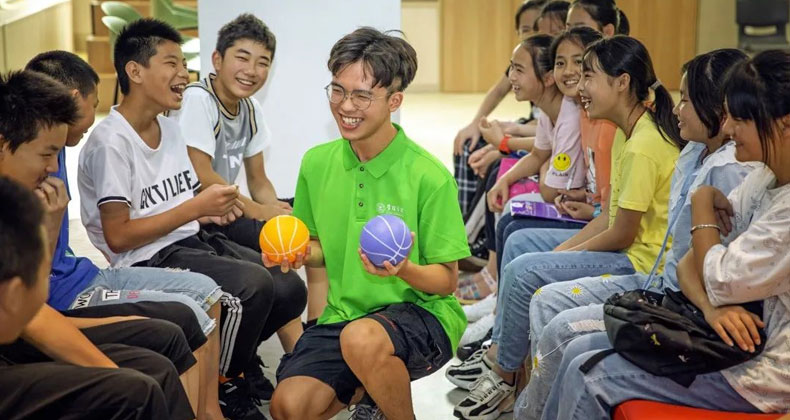 圣奧辦公家具海寧生產基地2021暑期班教學現場