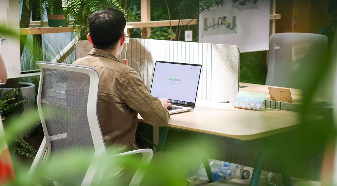 圣奧辦公家具哈孚健康座椅使用場景圖